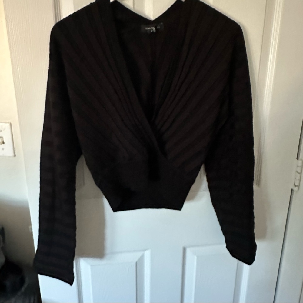 Black Long Sleeve V-Neck